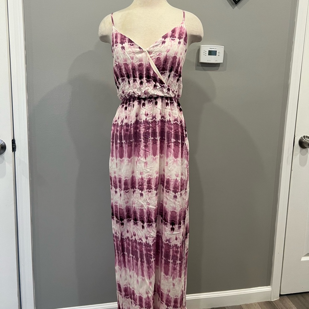 Elegant Tie-Dye Maxi Dress
